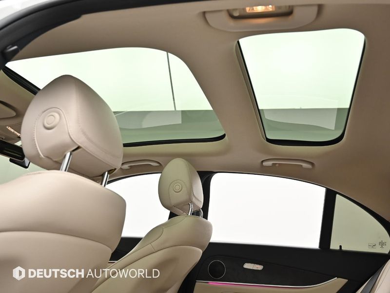 2017 Mercedes-Benz E-Class E300 Avantgarde photo 17