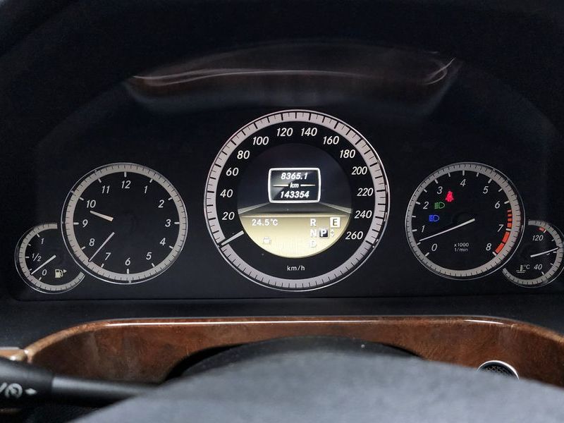 2012 Mercedes-Benz E-Class E300 Elegance photo 8