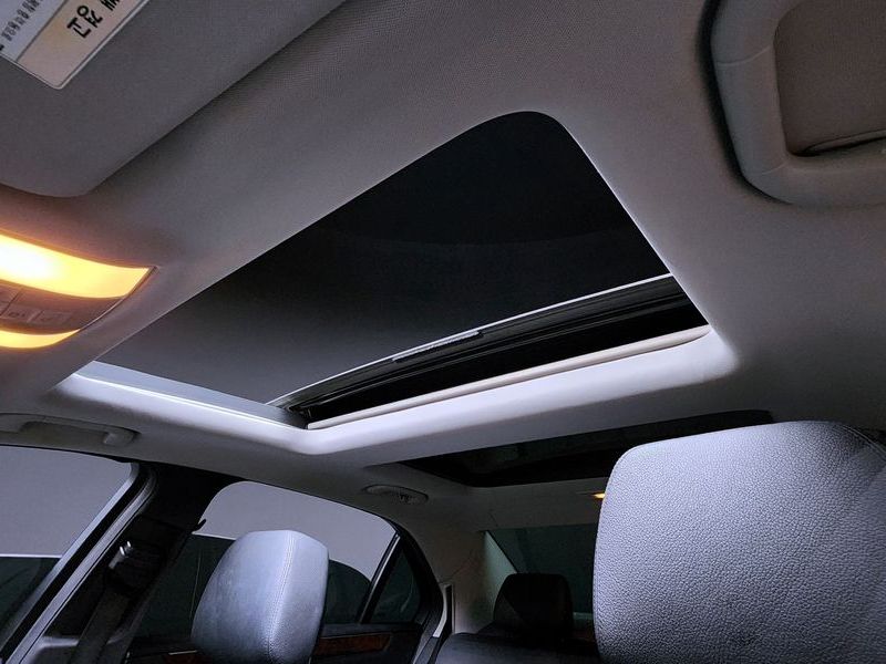 2012 Mercedes-Benz E-Class E300 Elegance photo 13