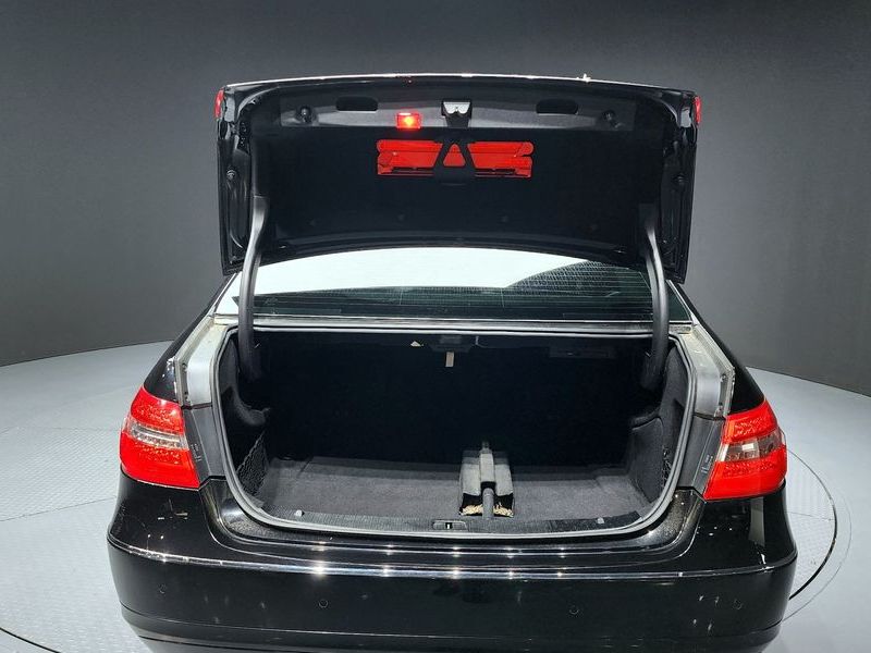 2012 Mercedes-Benz E-Class E300 Elegance photo 20