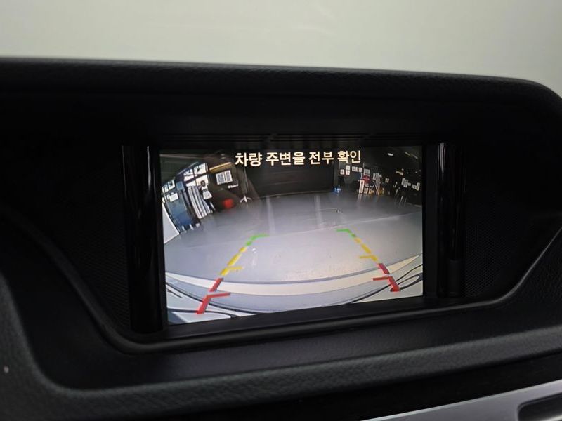 2014 Mercedes-Benz E-Class E220 CDI Avantgarde photo 16