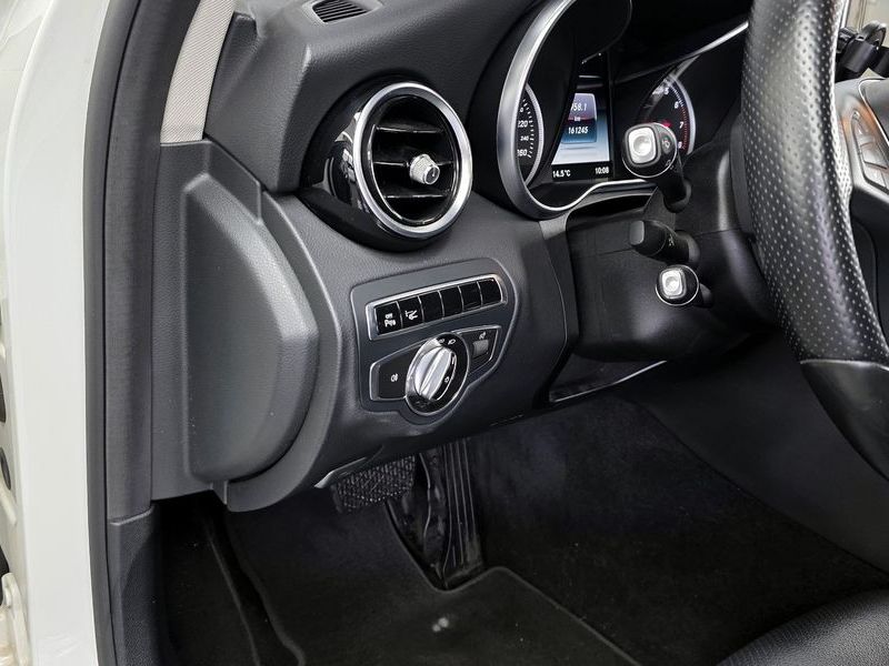 2015 Mercedes-Benz C-Class C200 Avantgarde photo 18