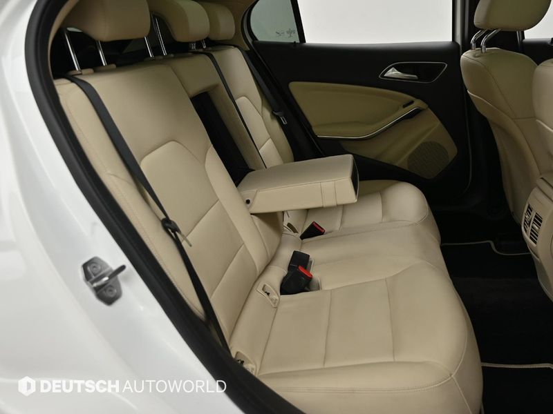 2018 Mercedes-Benz A-Class GLA220 Premium photo 10