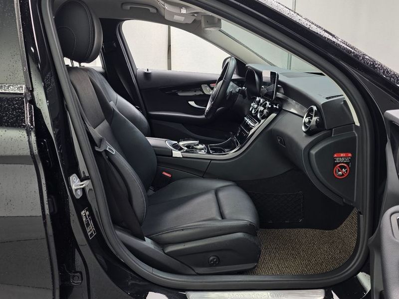 2019 Mercedes-Benz C-Class C200 photo 10