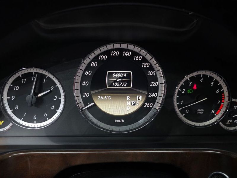 2012 Mercedes-Benz E-Class E300 Elegance photo 8