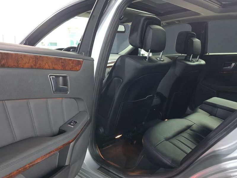 2012 Mercedes-Benz E-Class E300 Elegance photo 11
