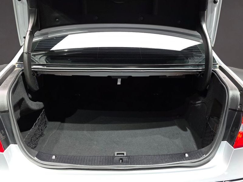 2012 Mercedes-Benz E-Class E300 Elegance photo 20