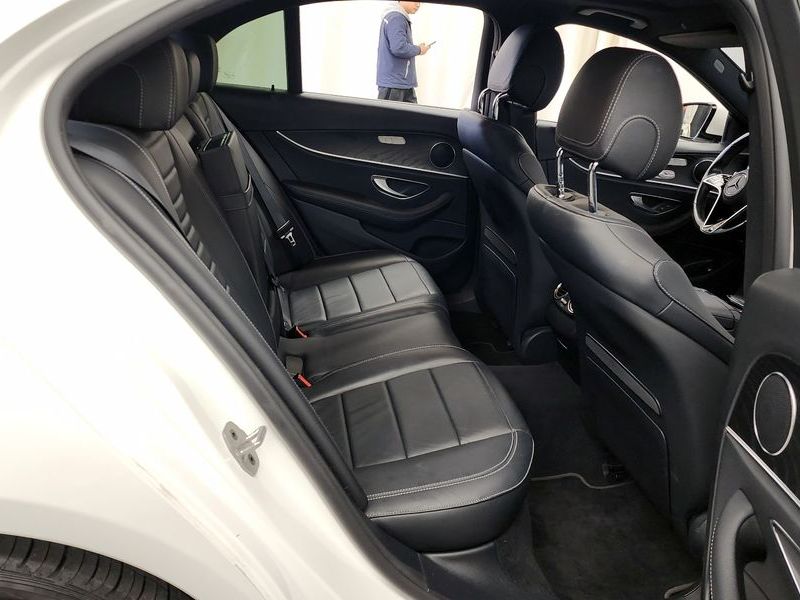 2022 Mercedes-Benz E-Class E250 Avantgarde photo 12