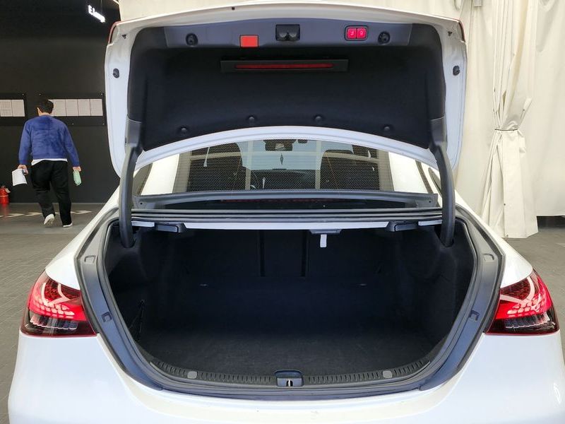 2022 Mercedes-Benz E-Class E250 Avantgarde photo 20
