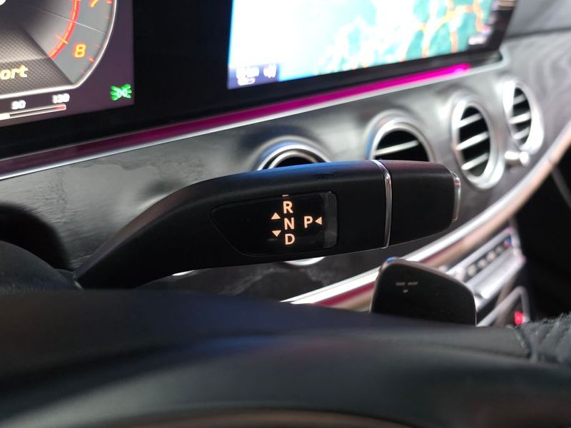 2017 Mercedes-Benz E-Class E300 4MATIC AV Intelligent Drive photo 9