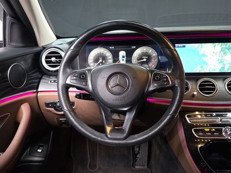 2017 Mercedes-Benz E-Class E300 4MATIC AV Intelligent Drive photo 13