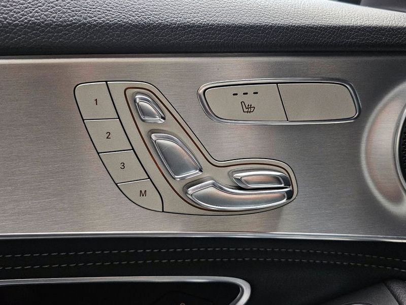 2015 Mercedes-Benz C-Class C200 photo 18
