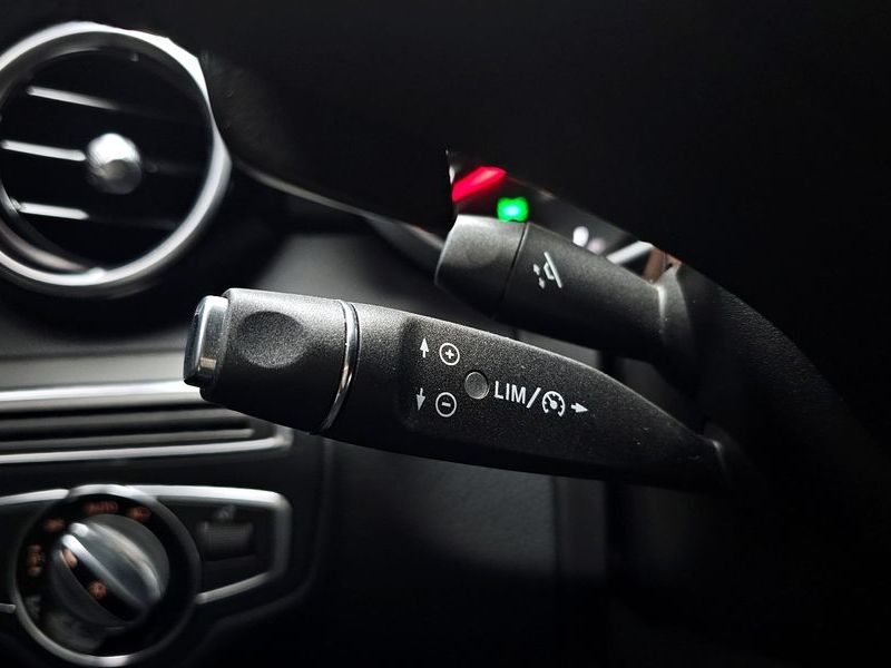 2015 Mercedes-Benz C-Class C200 photo 19