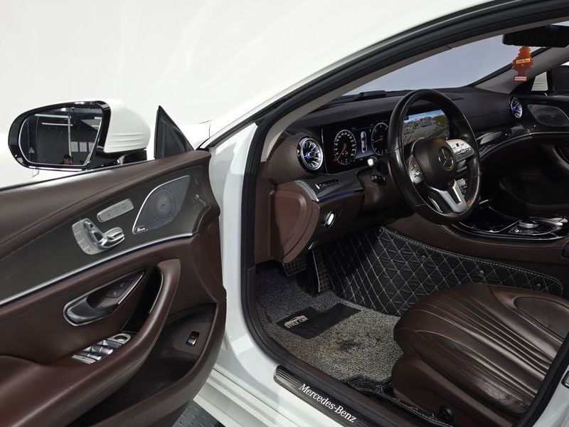 2020 Mercedes-Benz S-Class CLS300d AMG Line photo 10