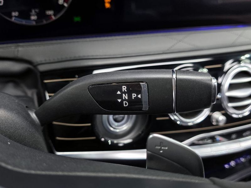 2018 Mercedes-Benz S-Class Maybach S560 4MATIC photo 9