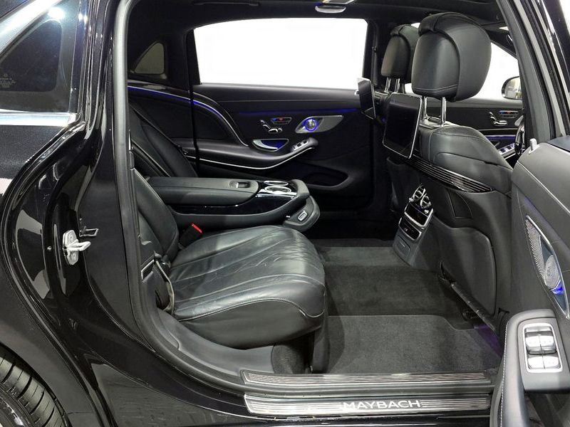 2018 Mercedes-Benz S-Class Maybach S560 4MATIC photo 12