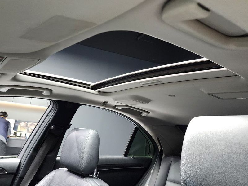 2012 Mercedes-Benz S-Class S350 BlueTEC photo 17