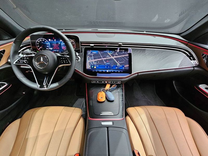 2025 Mercedes-Benz E-Class E200 Avantgarde photo 7