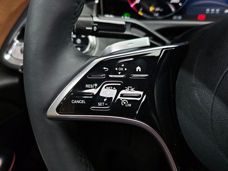 2025 Mercedes-Benz E-Class E200 Avantgarde photo 16