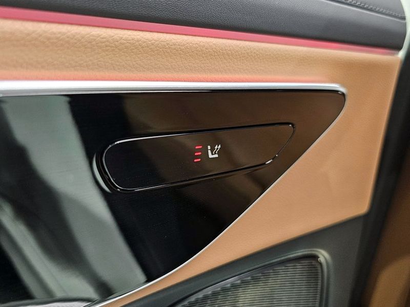 2025 Mercedes-Benz E-Class E200 Avantgarde photo 20