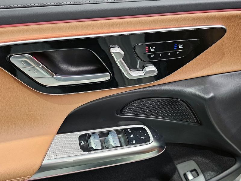 2025 Mercedes-Benz E-Class E200 Avantgarde photo 26