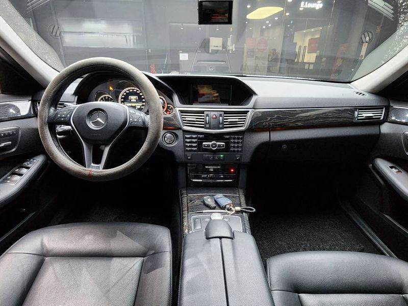 2013 Mercedes-Benz E-Class E220 CDI Avantgarde photo 7