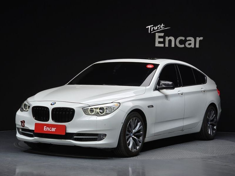 2012 BMW 5 Series GT 30d photo 1
