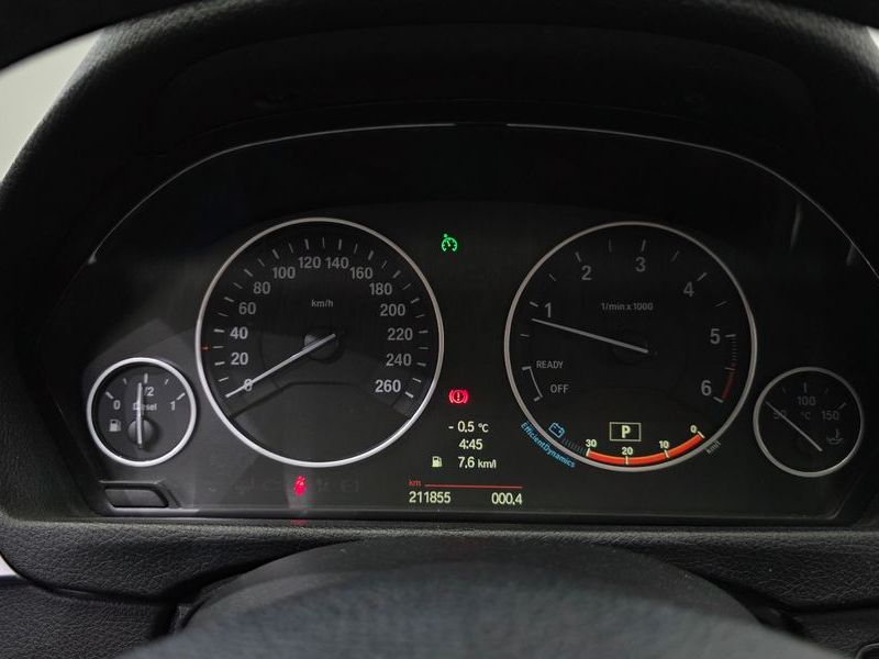 2013 BMW 3 Series 320d xDrive photo 8