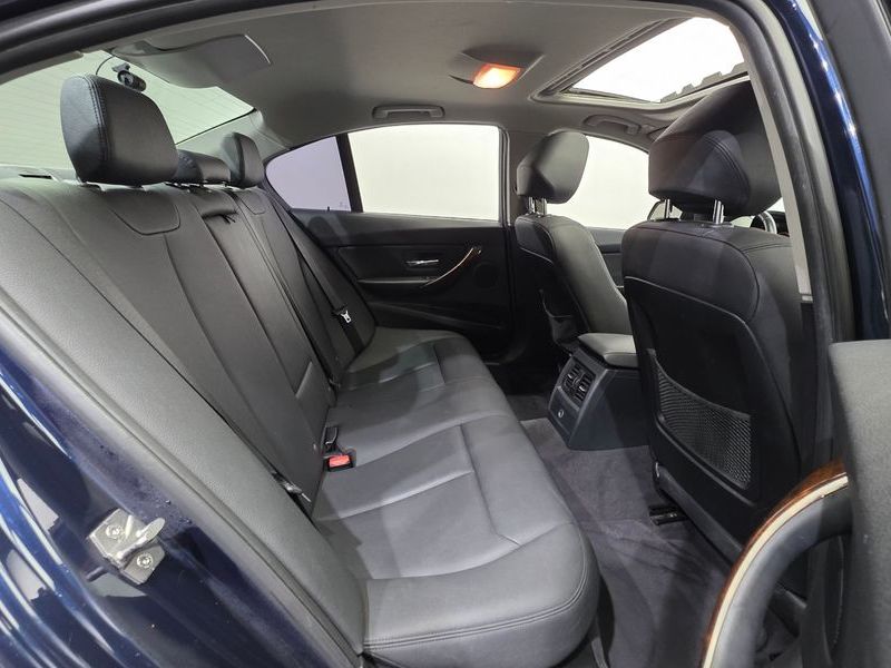 2013 BMW 3 Series 320d xDrive photo 19