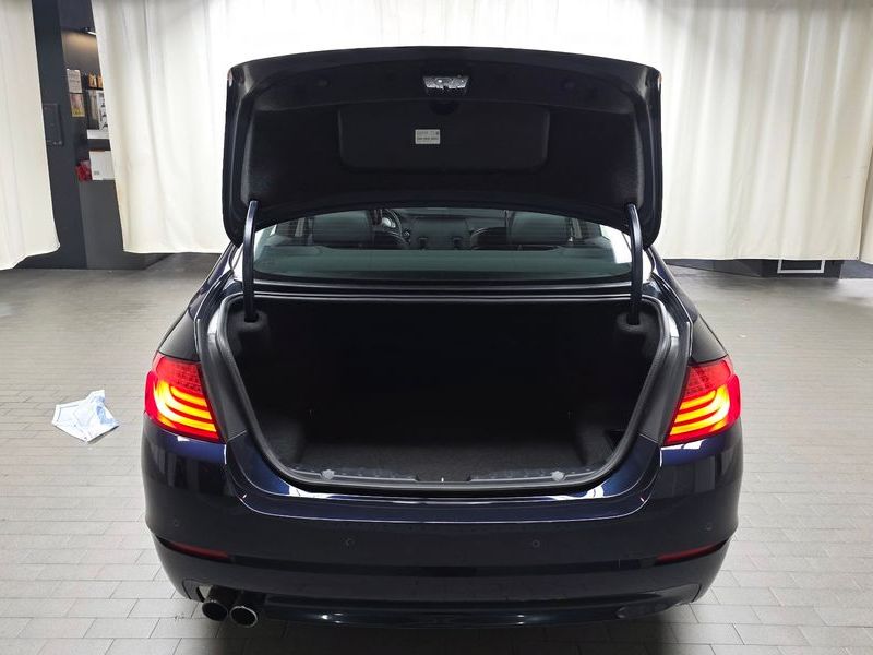 2012 BMW 5 Series 528i xDrive photo 20