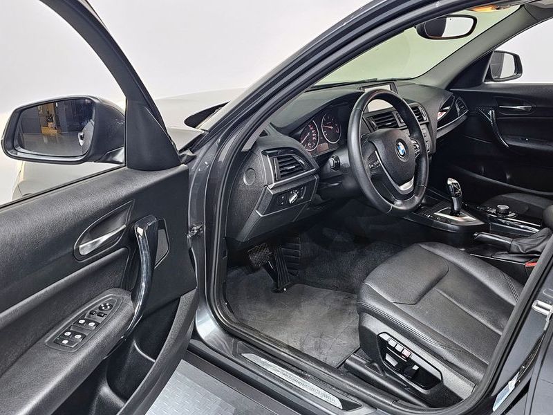 2014 BMW 1 Series 118d Urban Pack1 5Dr photo 10