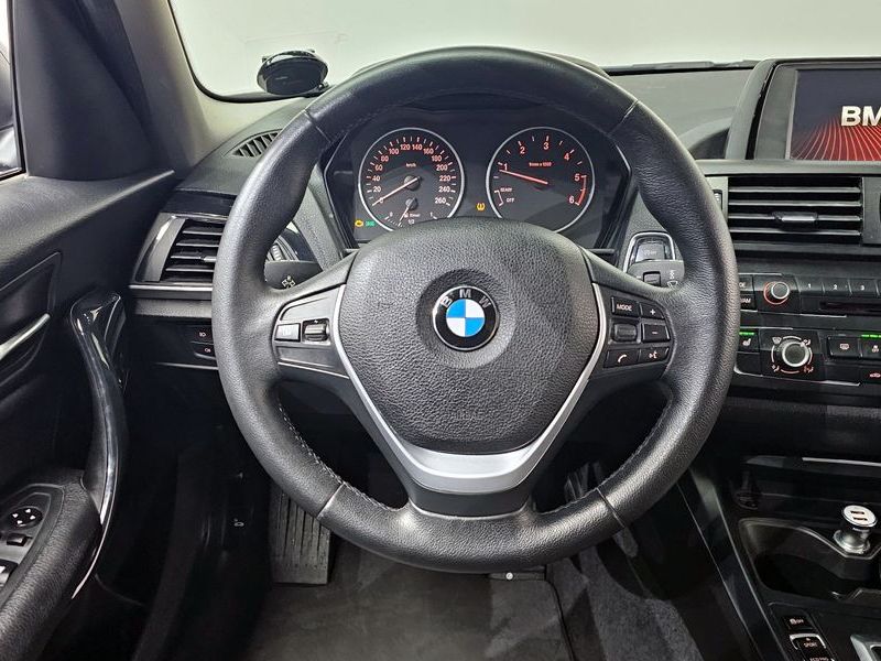 2014 BMW 1 Series 118d Urban Pack1 5Dr photo 12
