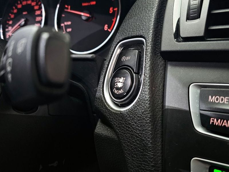 2014 BMW 1 Series 118d Urban Pack1 5Dr photo 18