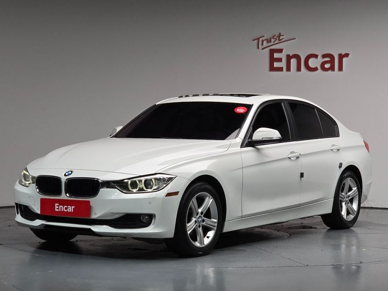 2012 BMW 3 Series 320d photo 1