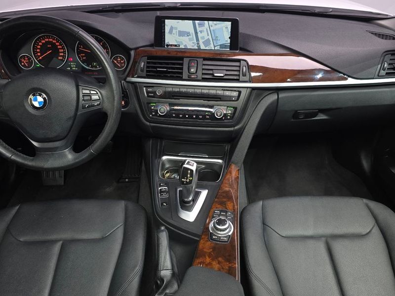 2012 BMW 3 Series 320d photo 7