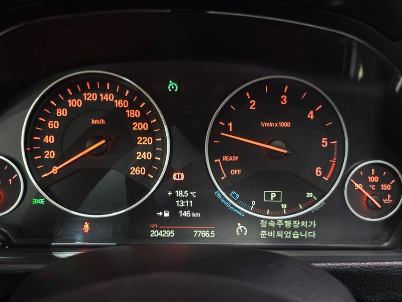 2012 BMW 3 Series 320d photo 8
