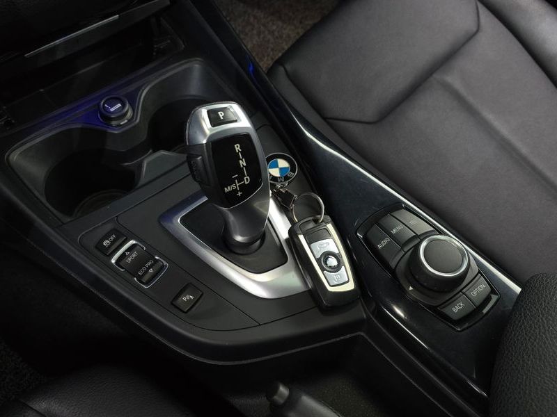 2014 BMW 1 Series 118d Urban 5Dr photo 9