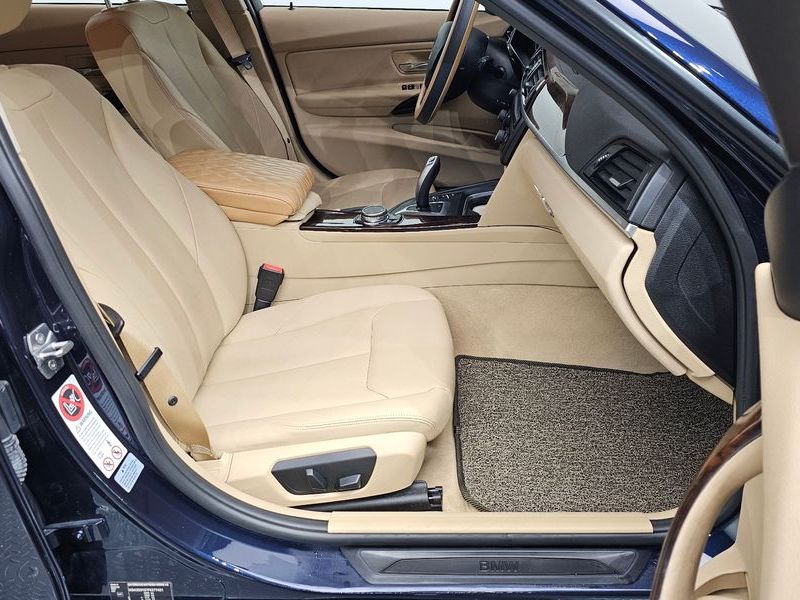 2015 BMW 3 Series 320d photo 12