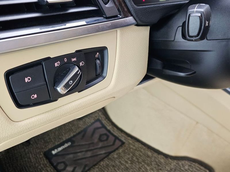 2015 BMW 3 Series 320d photo 14