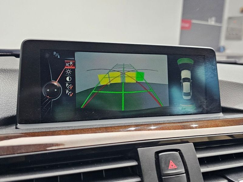 2015 BMW 3 Series 320d photo 16