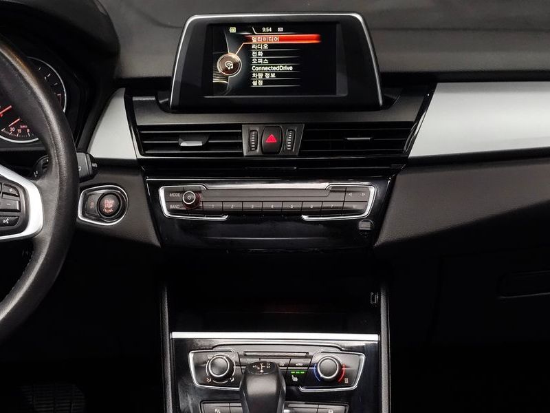 2016 BMW 2 Series Joy photo 14