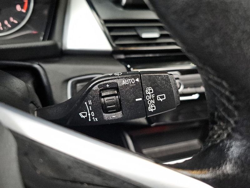 2016 BMW 2 Series Joy photo 17
