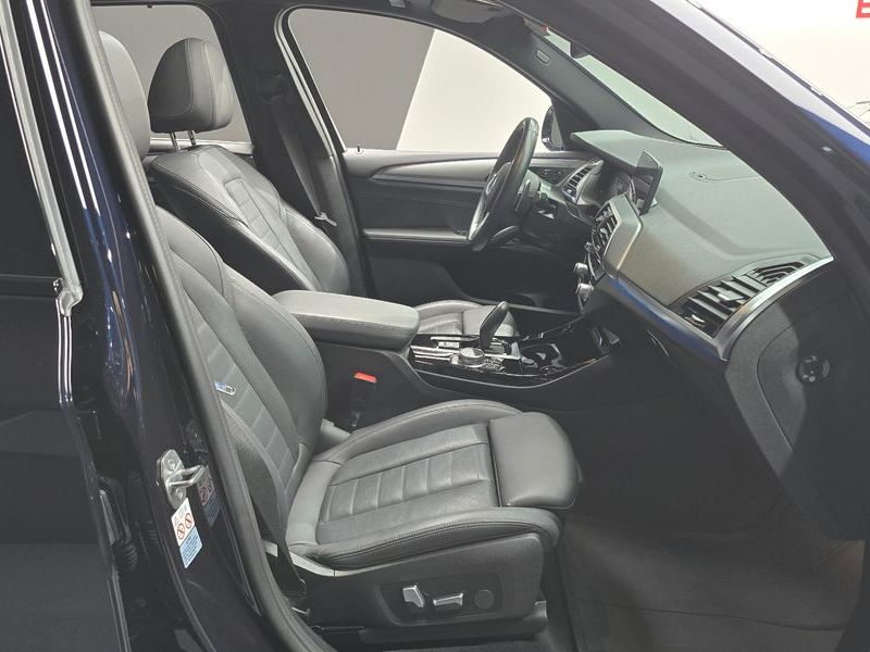 2021 BMW X3 xDrive 30e M sports Online Exclusive Edition photo 10
