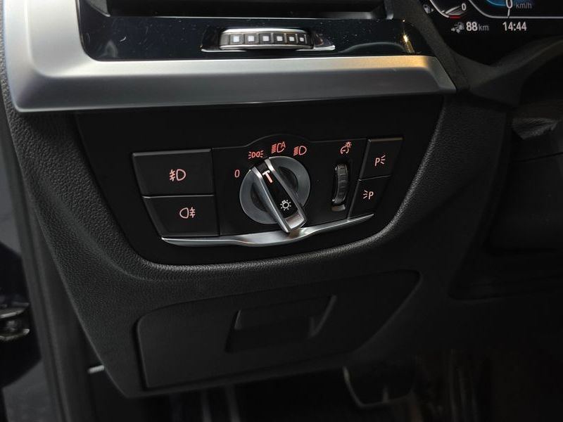 2021 BMW X3 xDrive 30e M sports Online Exclusive Edition photo 17