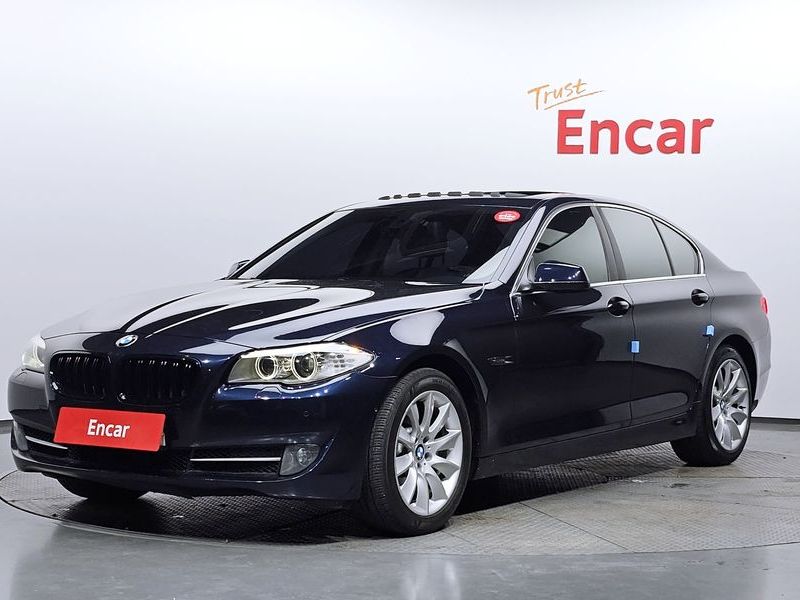 2012 BMW 5 Series 528i photo 1