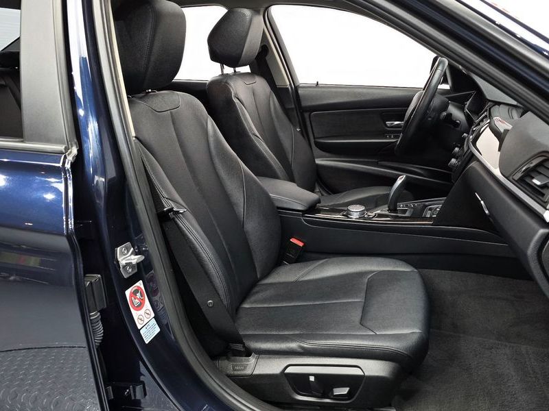 2015 BMW 3 Series 320d photo 10