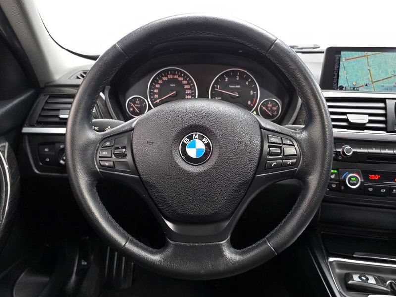2015 BMW 3 Series 320d photo 13