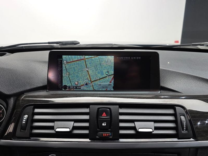 2015 BMW 3 Series 320d photo 15