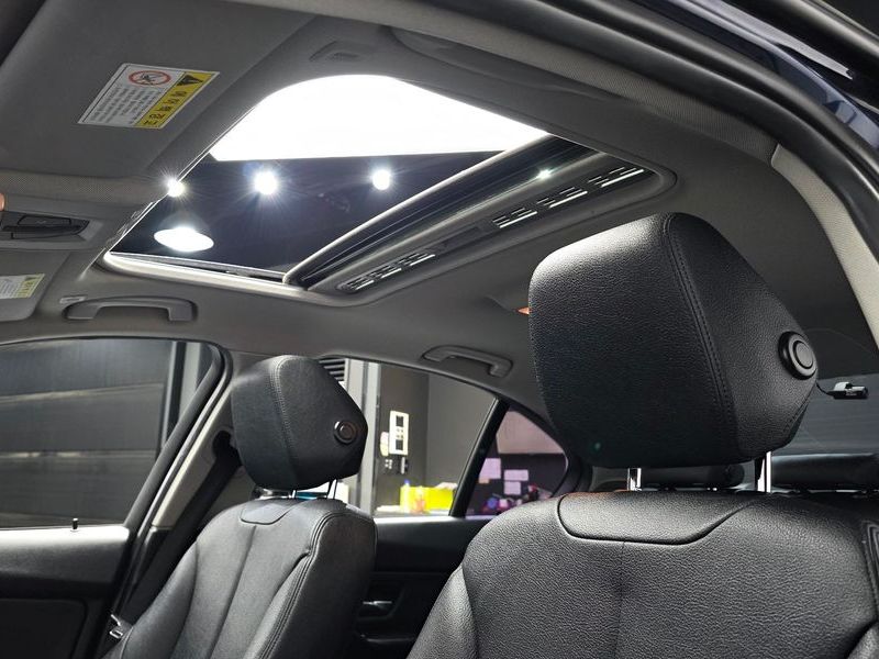 2015 BMW 3 Series 320d photo 16