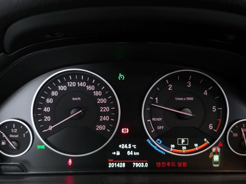 2016 BMW 3 Series 320d photo 8